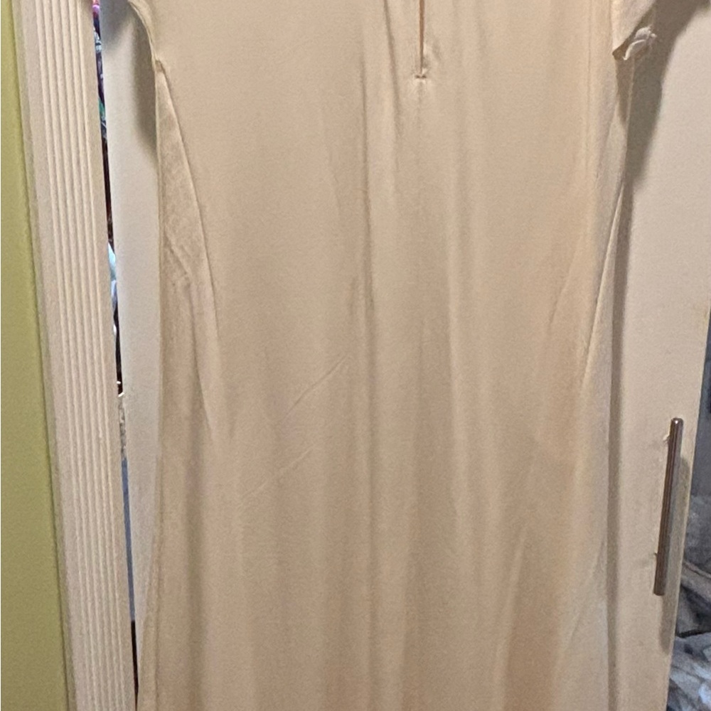 H&M Butterfly-Sleeved Cream Maxi Dress. Large. Sold out - Picture 10 of 10